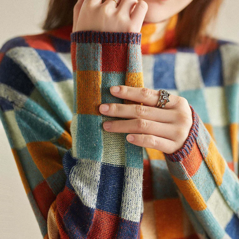 Adalynn™ - Färgglad rullkrage tröja med patchwork-strickmönster